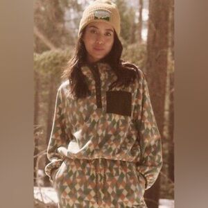 The Great Eddie Bauer Excursion Pullover Size S (Maple Diamond Geo)